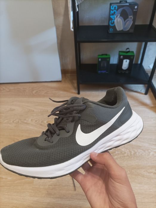 кросівки    nike