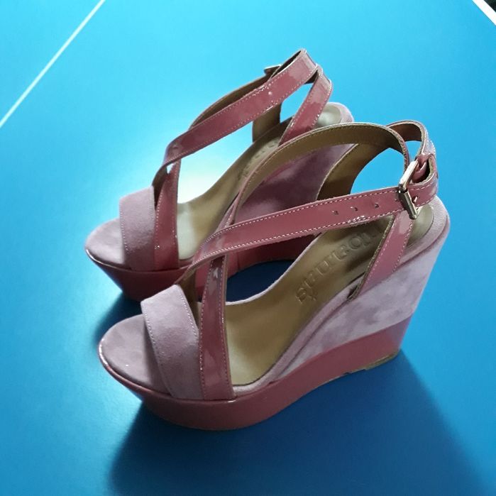 Sandálias cubanas rosa novas