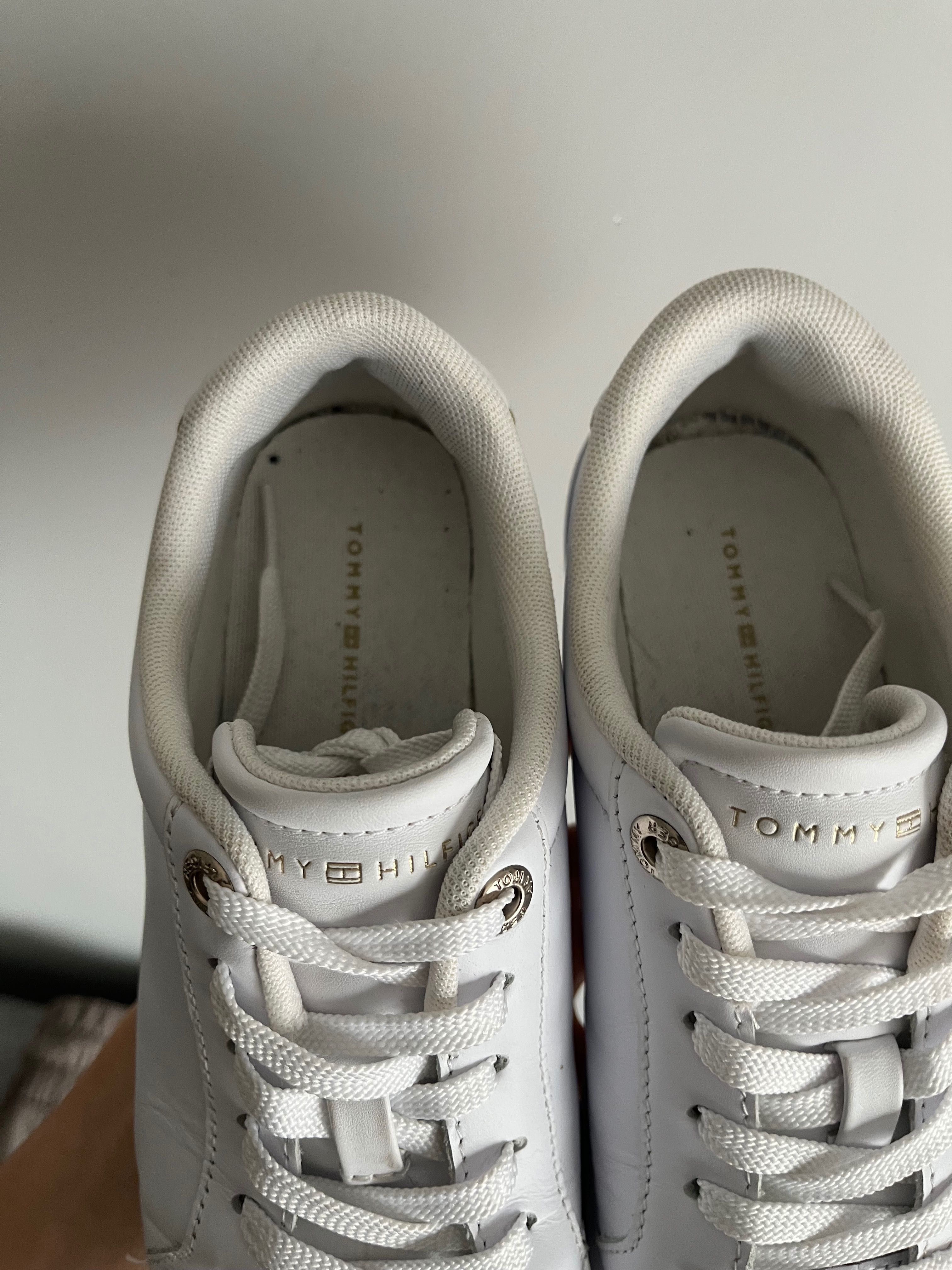 Sneakersy Tommy Hilfiger r.37