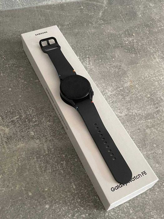 Samsung Galaxy Watch FE w doskonałym stanie