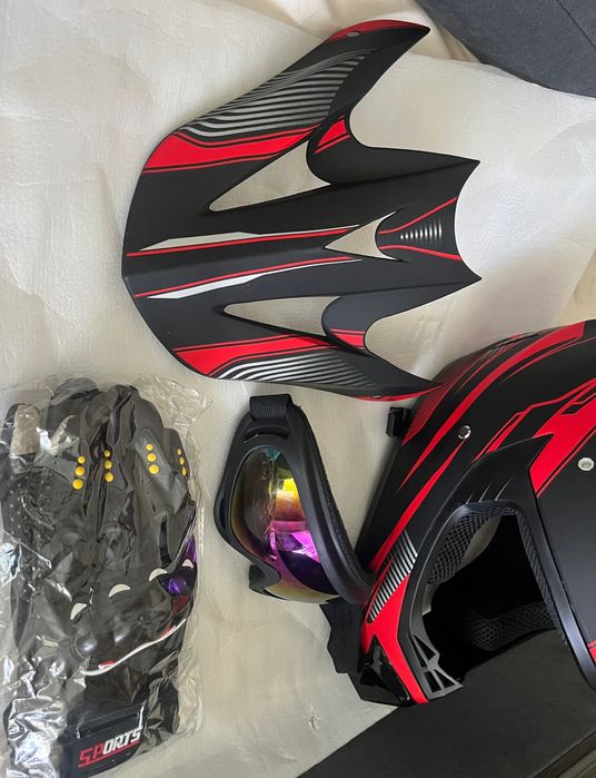 Кросовий шолом з окулярами та рукавичками