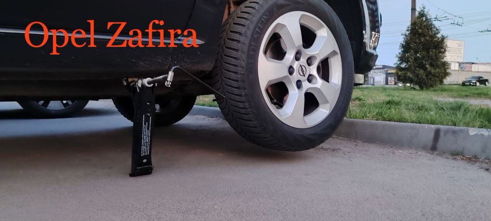 Продам домкрат ОРИГІНАЛЬНИЙ на Опель GM, балонники