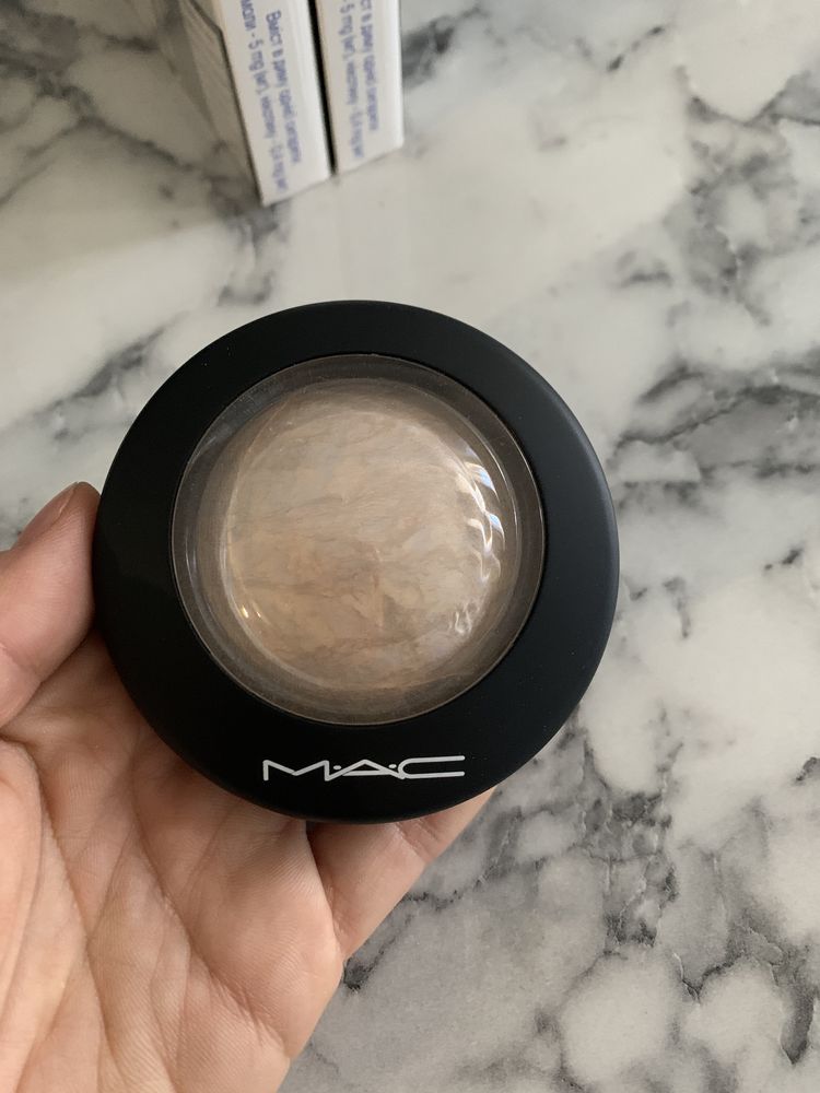 Продам новый хайлайтер Mac mineralize