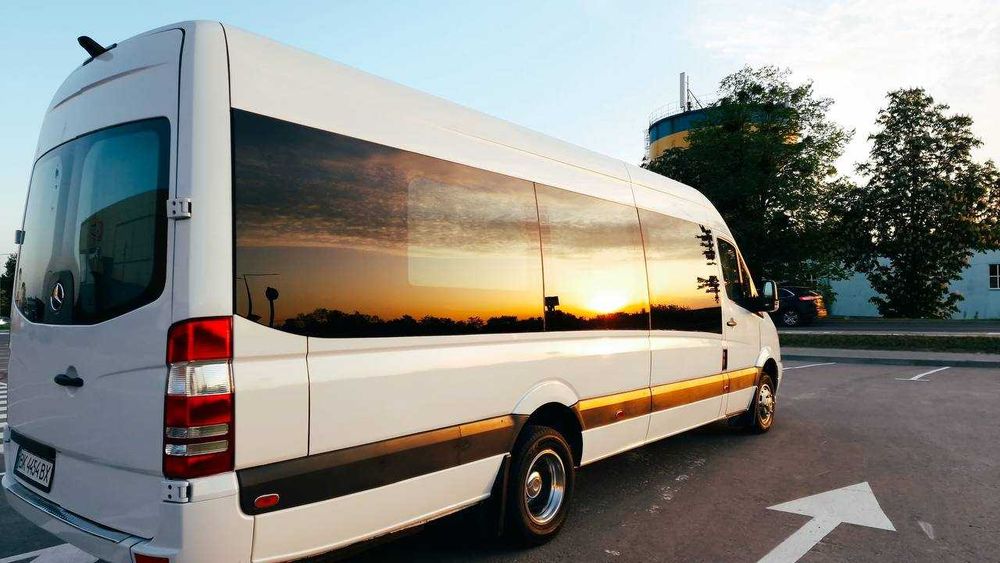 Автобус на замовлення 20 місць– Міжнародні поїздки з України до Європи