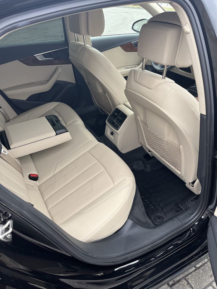 AUDI A4 quattro premium 40 TFSI