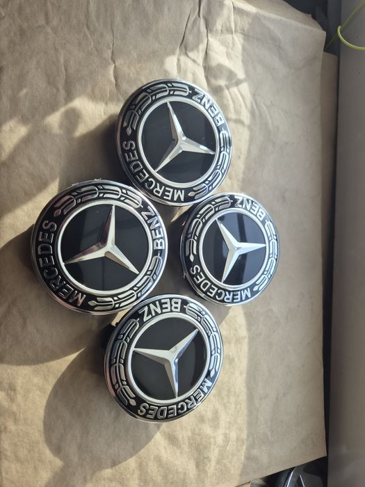 dekielki kapsle Mercedes czarno białe 75mm nowy wzór