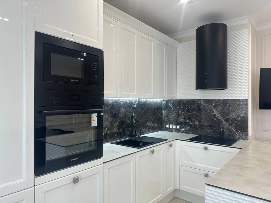 Продам 1 комнатную просторную квартиру в Альтаир 2