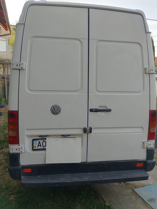 грузопасажирський мікроавтобус