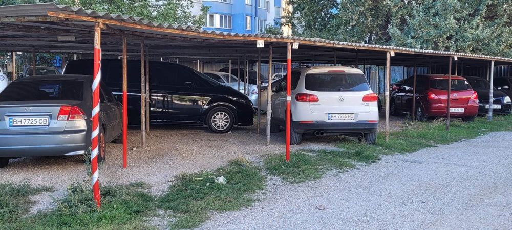 Паркоместо на крытой автостоянке