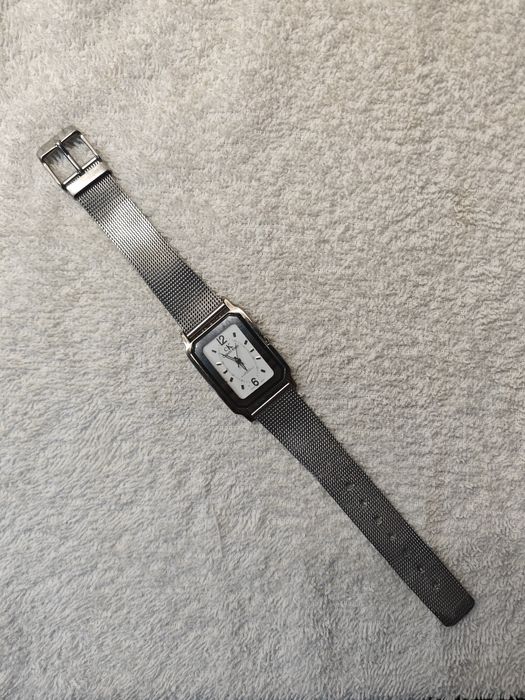 Relógio senhora Calvin Klein prateado bracelete malha