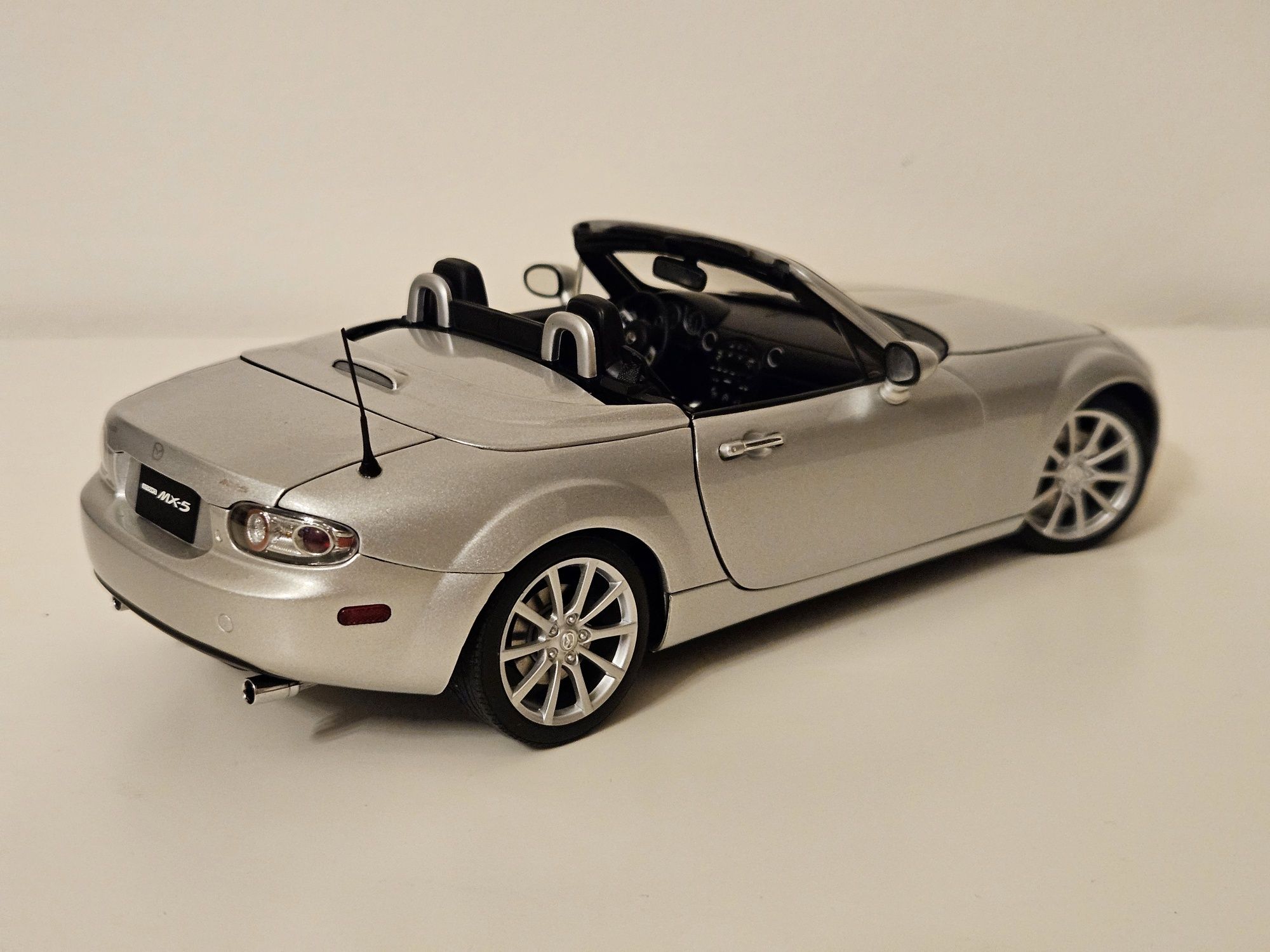 Mazda MX-5 NC 1:18 AutoArt unikat! Składany dach!