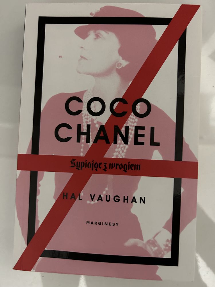 Coco Chanel Sypiając z wrogiem Hal Vaughan