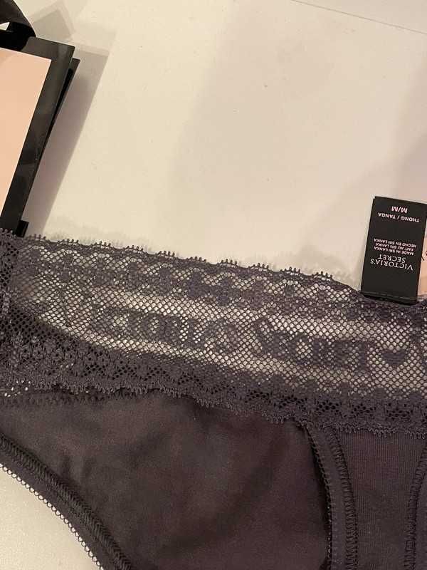 Victoria’s Secret bielizna majtki stringi nowe r M 38 logowane prezent