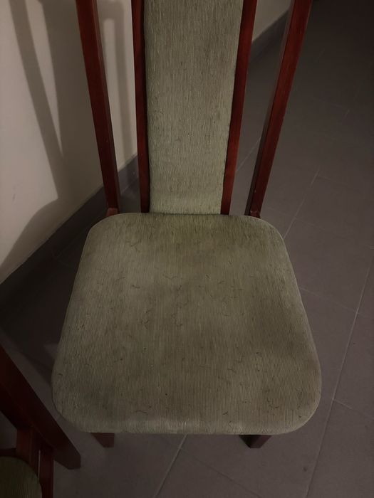 Krzesła do salonu jadalni drewniane tapicerowane