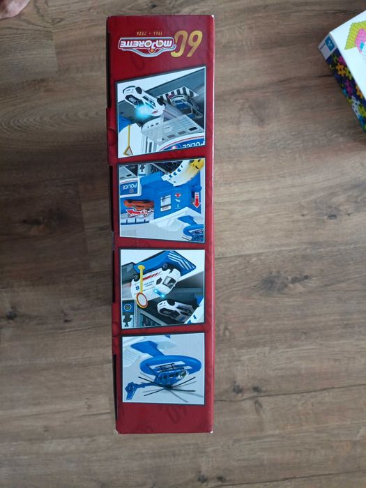 Nowa Stacja Policyjna parking