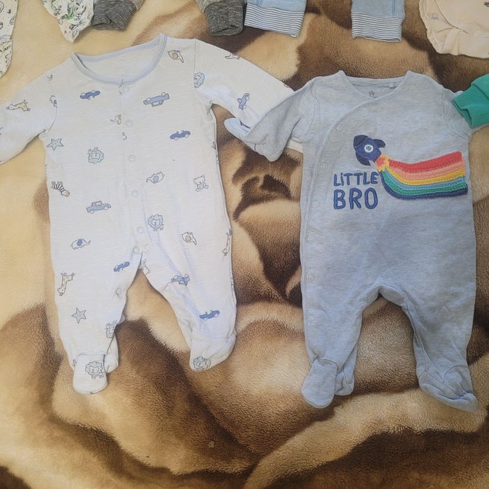 Продам пакет одягу  на хлопчика 0-3 місяці