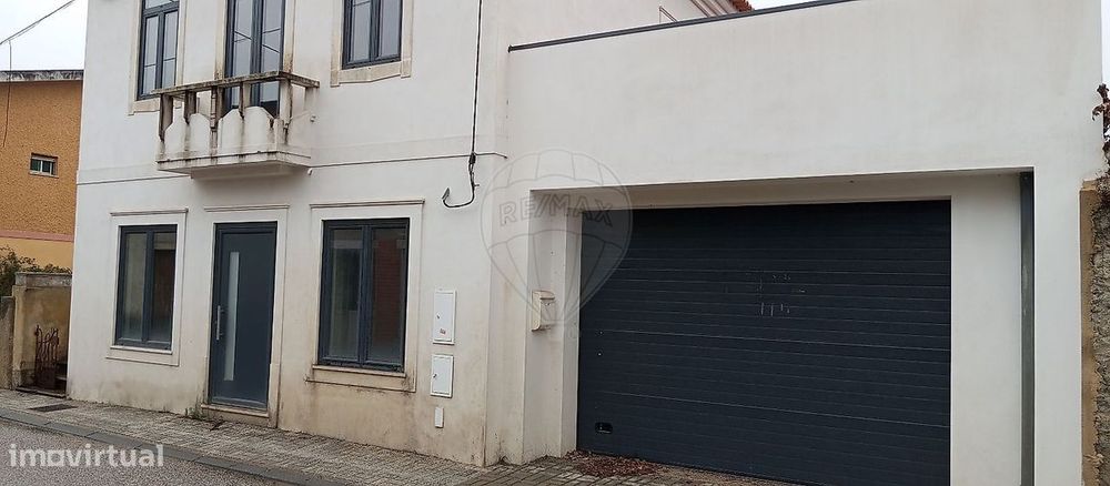 Moradia T4 para venda