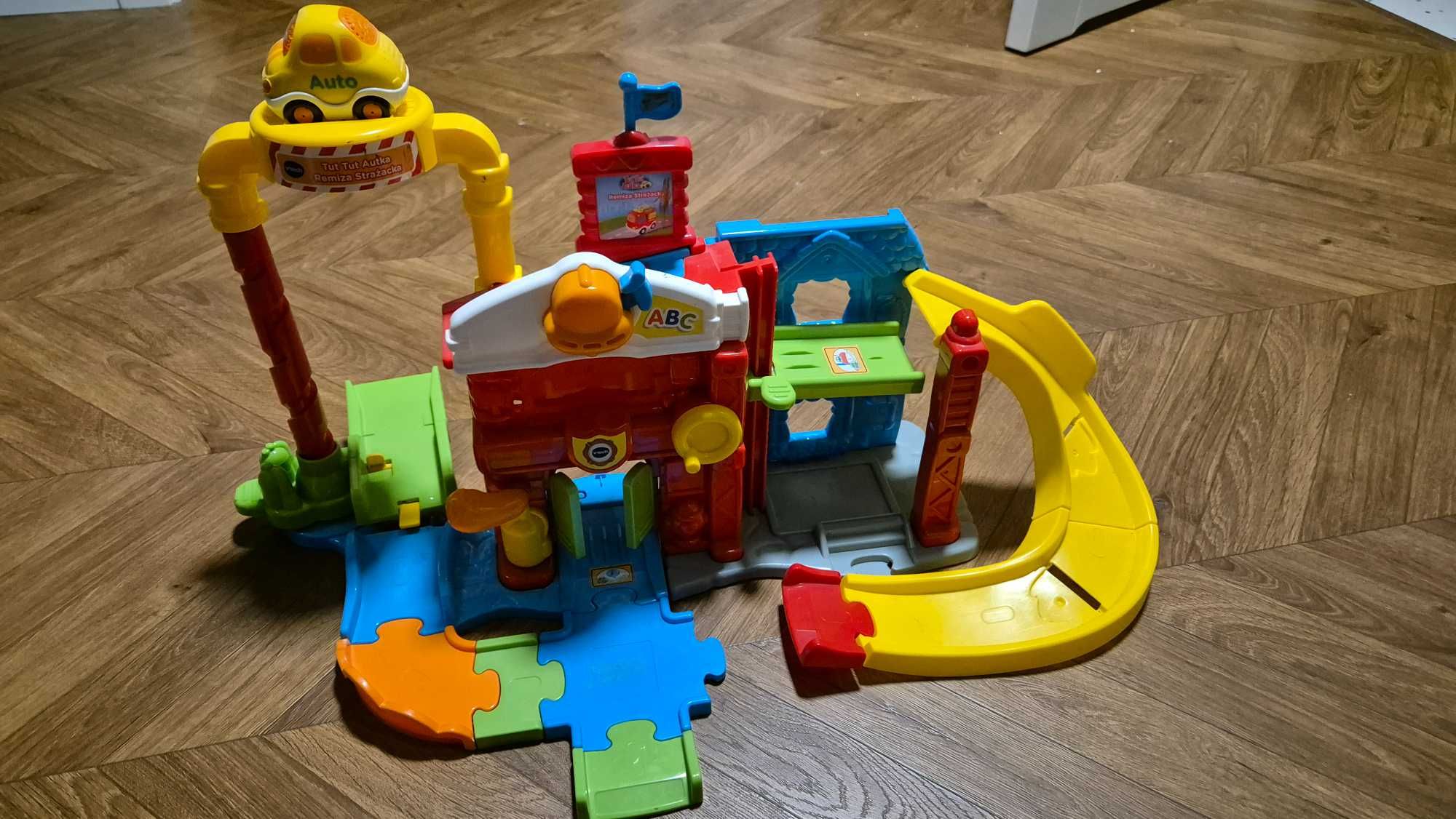 Vtech tut tut remiza strażacka
