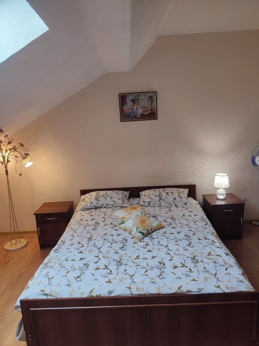 DOBA - ЦЕНТР  1кім. 5-6 місць. Завжди тепла !