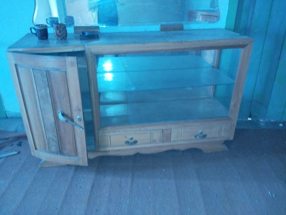 Móvel antigo para restaurar