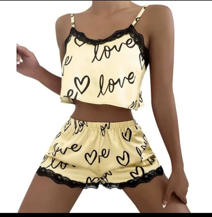 Піжами для сну жіночі