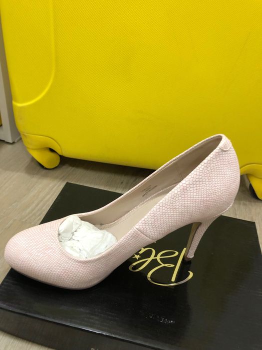 Туфлі на підборах, рожеві
