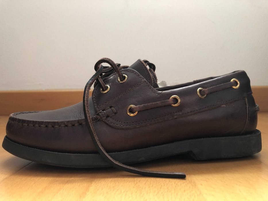 Sapatos de vela pele