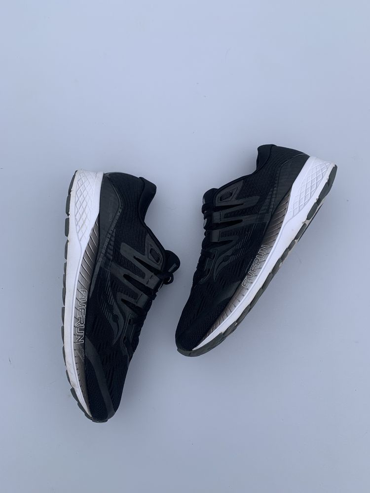 Кросівки saucony everun 41 розмір 26 см