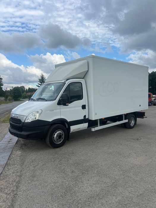 Iveco Daily 70C15 70-170 Przebieg tylko 106 000 km Kontener 65C 50C 35C DMC 7 T lub 3.5T  Stan jak nowy Wywrot Kiper Wywrorka HDS Hakowiec