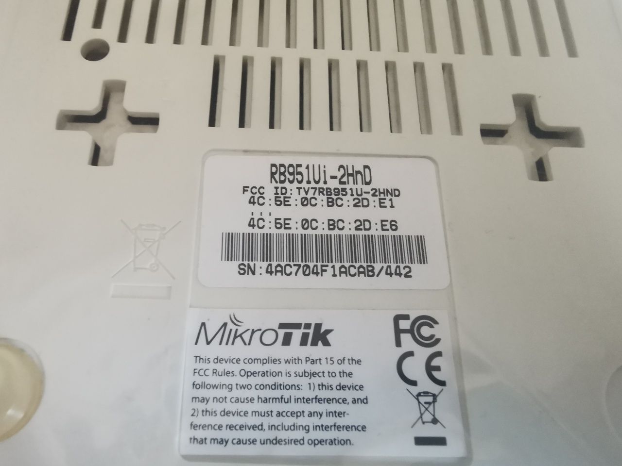 Router mikrotik RB951UI-2HND
