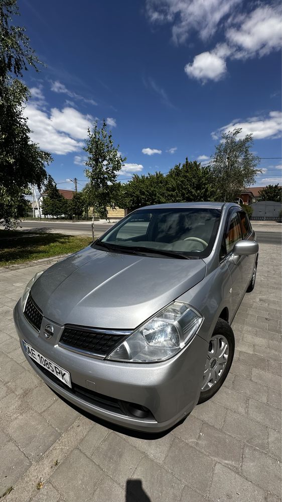 Nissan Tiida автомат 2008