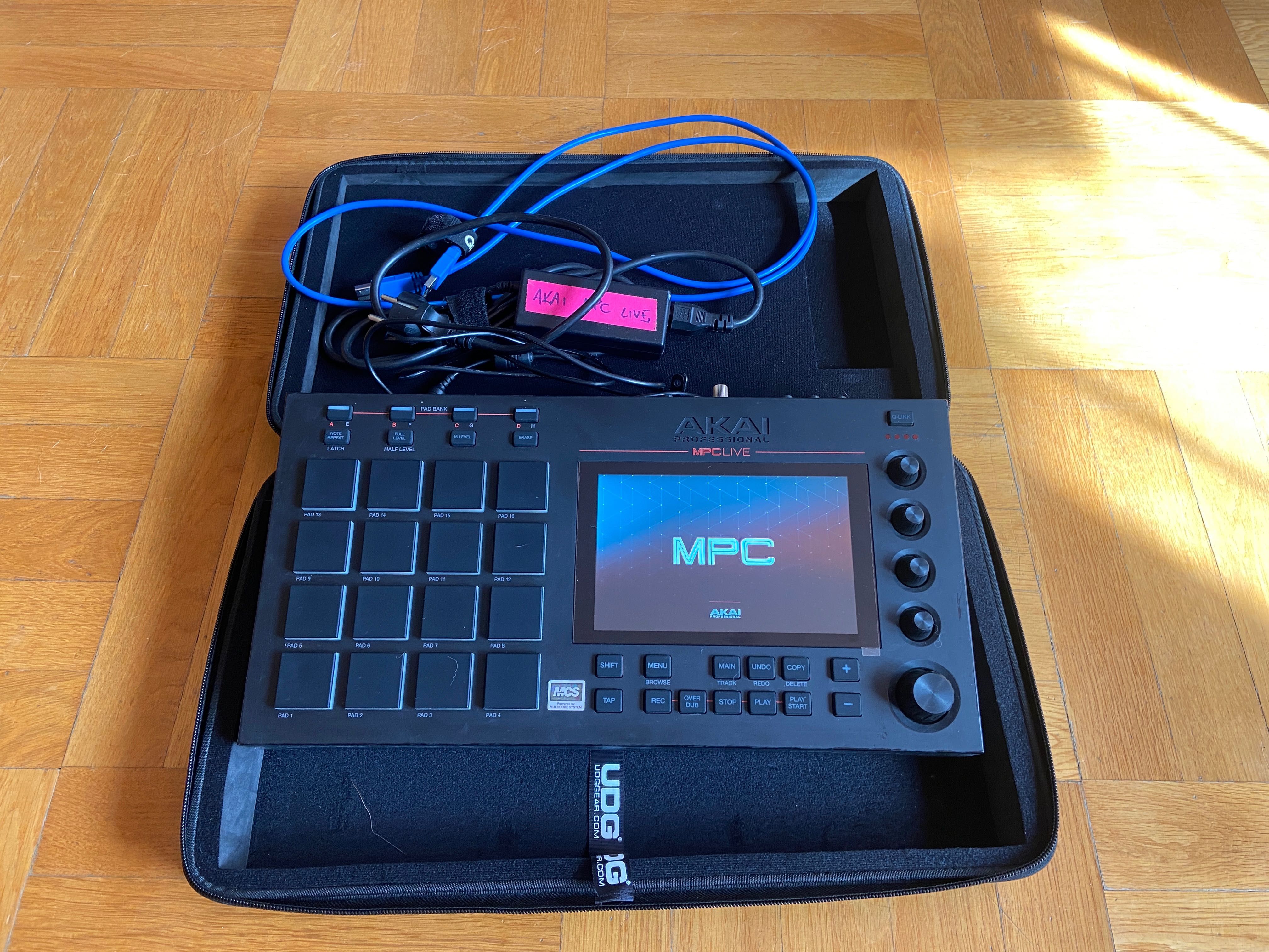 Akai MPC Live + SSD + Hardcase