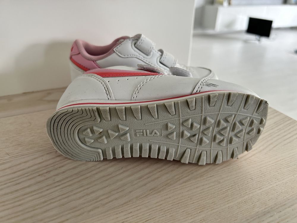 FILA buty sportowe r. 25 adidasy dziewczęce, rzepy