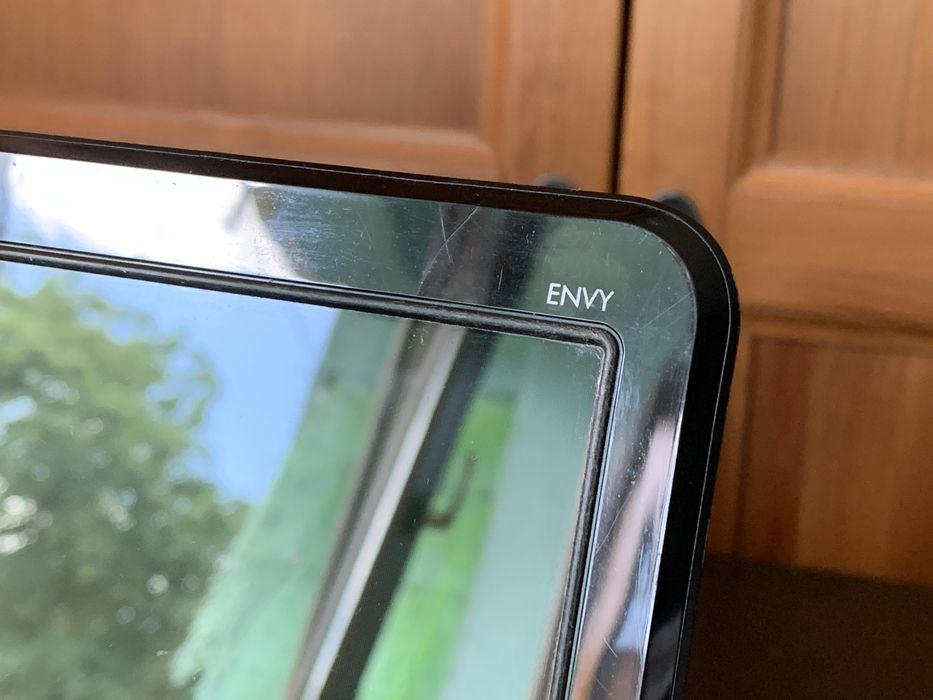 HP Envy 4-1010ew i3-2367M/4GB/320+32/7HP64