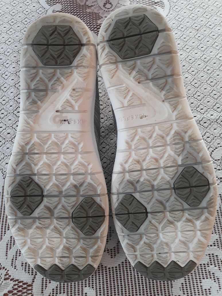 Nike Training Fleks Adapt rozm 42 /27 cm
