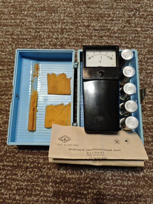 Вольтметр акумуляторний М2033