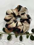 Gumka do Włosów scrunchie print panterki delikatna subtelna satynowa