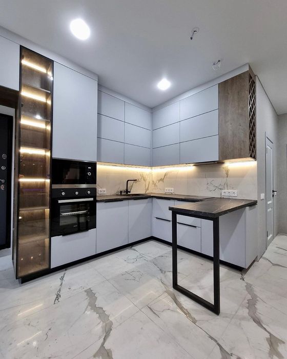 Кухня на замовлення замовлення.  Меблі під замовлення