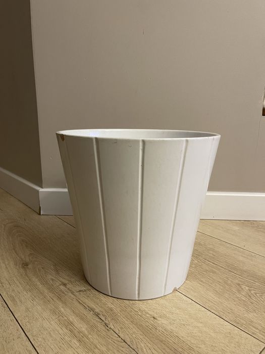 Osłonka na donicę - ceramiczna.