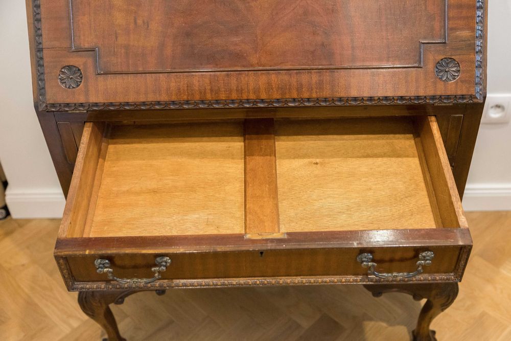 Sekretarzyk retro / vintage w bardzo dobrym stanie