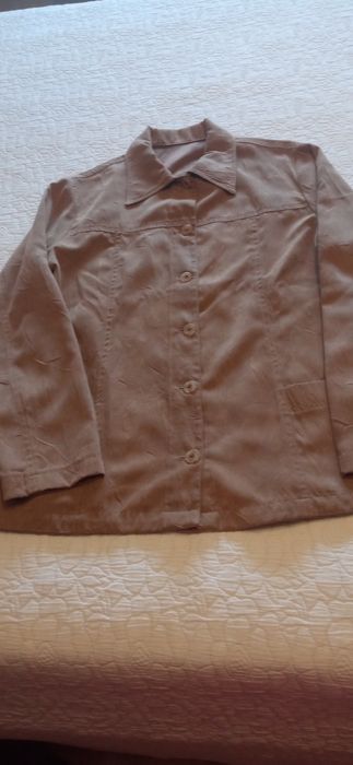 Blusa tipo casaco bege tamanho L