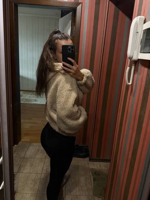 Куртка бомбер шубка PrettyLittlething
