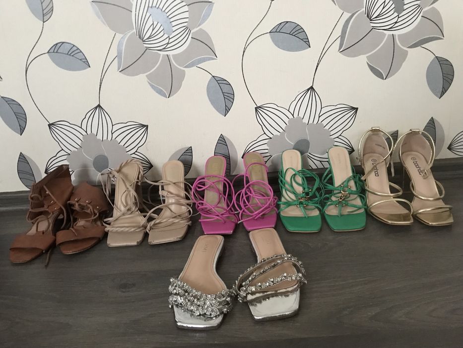 Босоніжки з дефектами