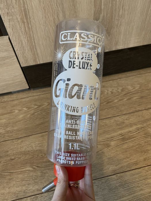 Drewniany domek dla gryzonia + butelka do picia