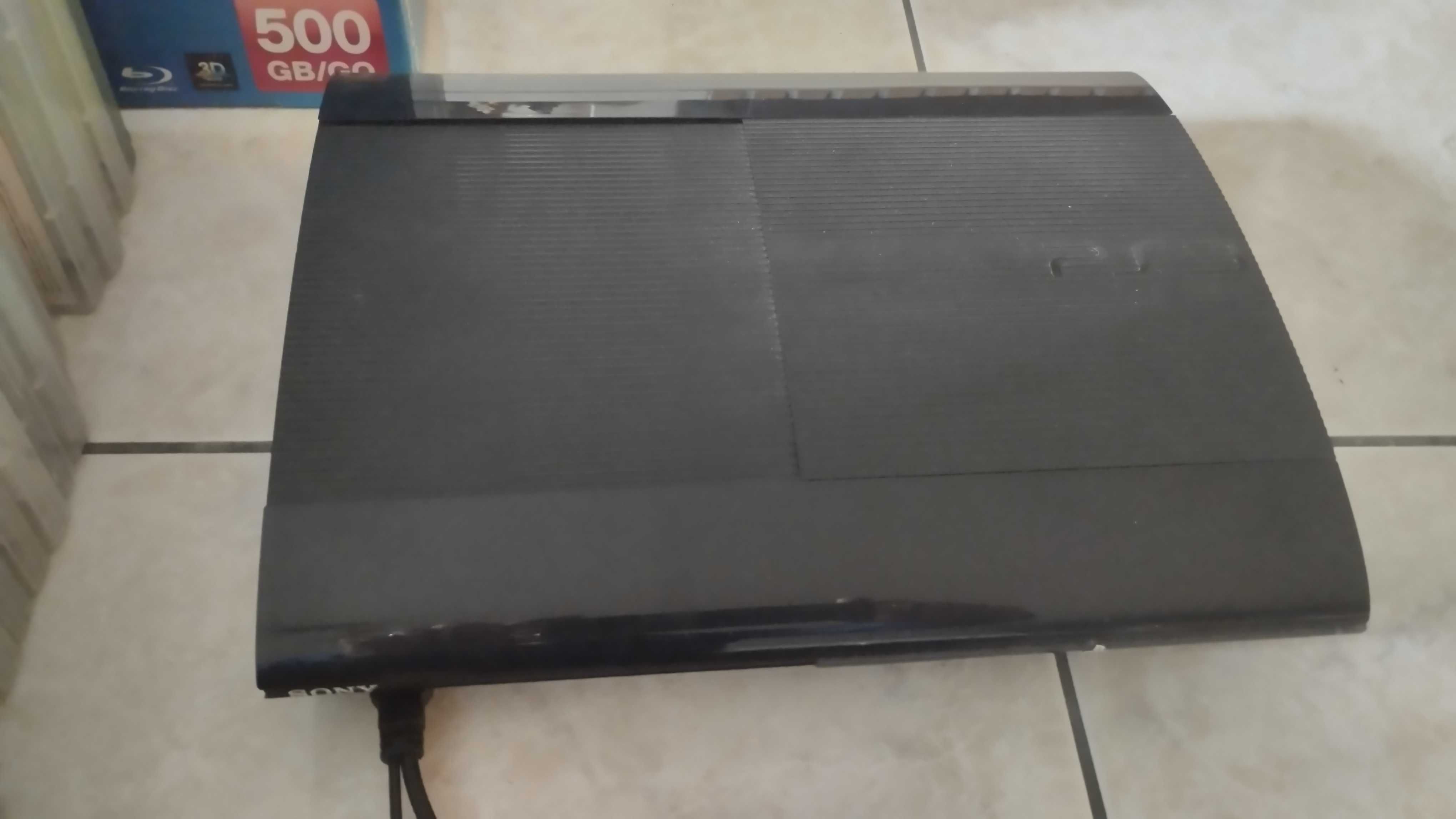 PS 3 500 gb + 30 jogos e acessórios
