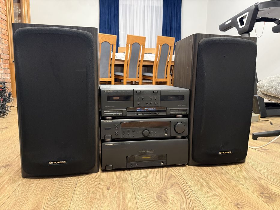 Pionner 410 wieża z kolumnami głośnikami sprawna