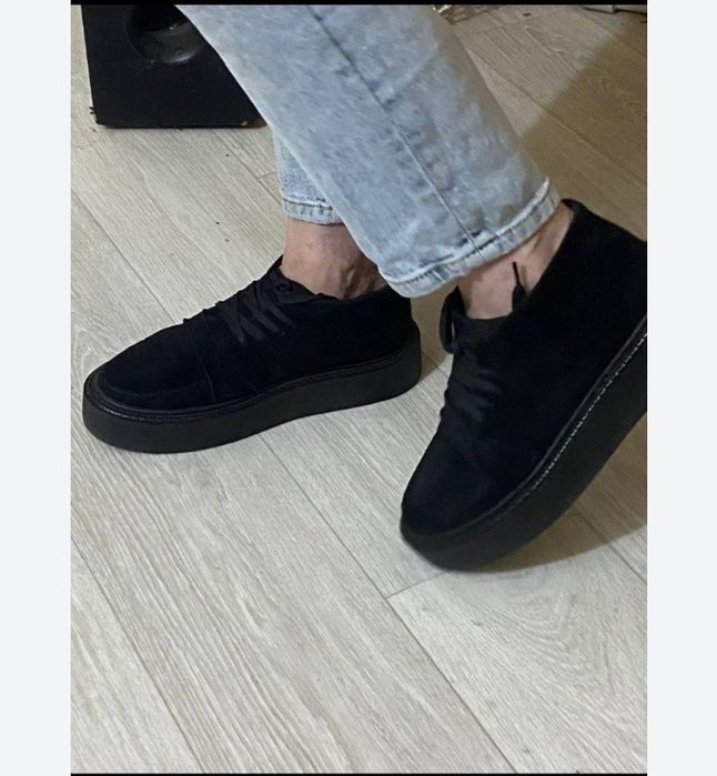 Продам свої чудові осінні лофери, натуральний замш