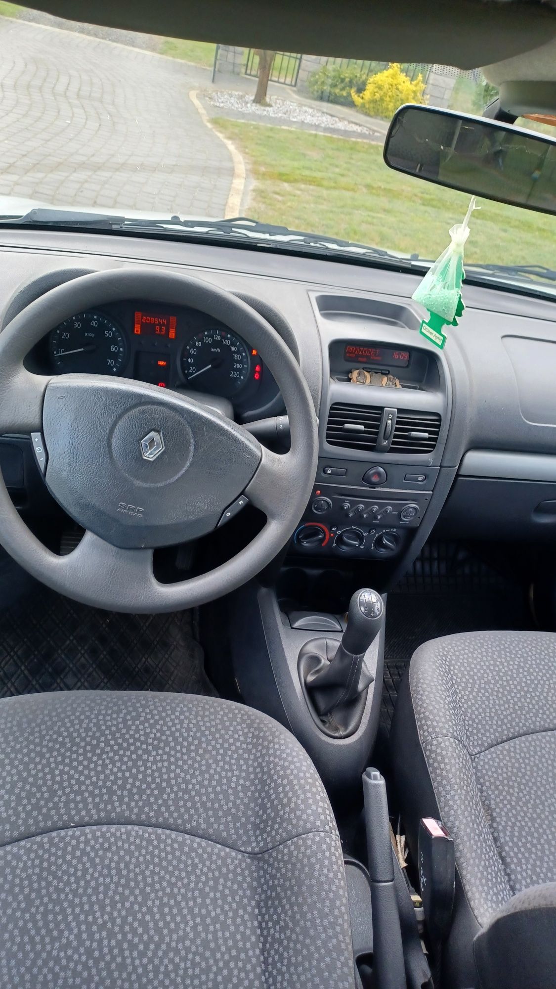 Renault Clio 1.5dci 2007 rok klima