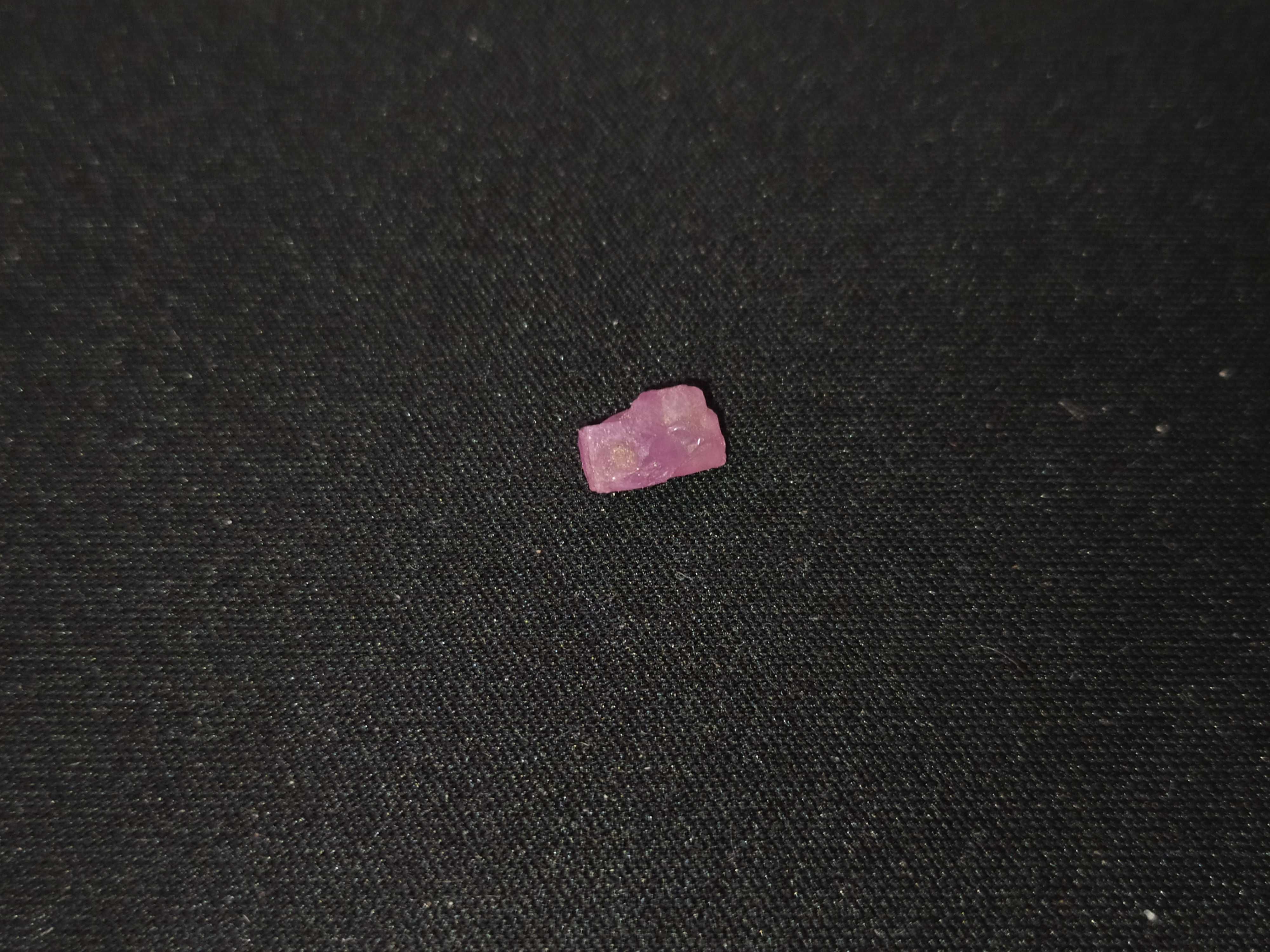 Rubin naturalny kryształ 2,15 ct