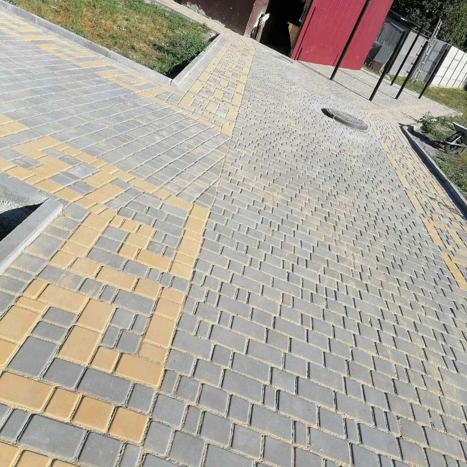 Укладання тротуарної  плитки